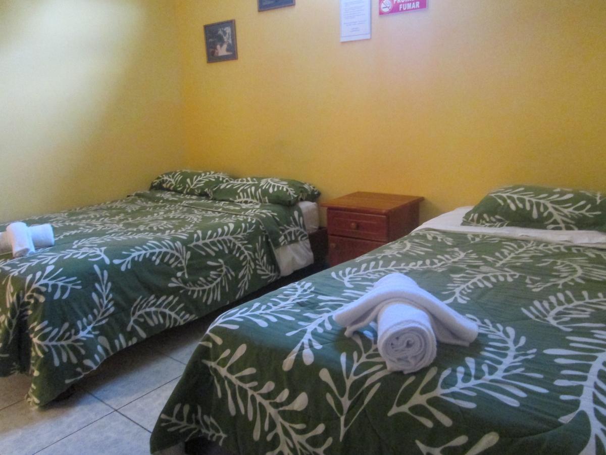 Hostal Leon Dormido ปูแอร์โต บาเกริโซ โมเรโน ภายนอก รูปภาพ