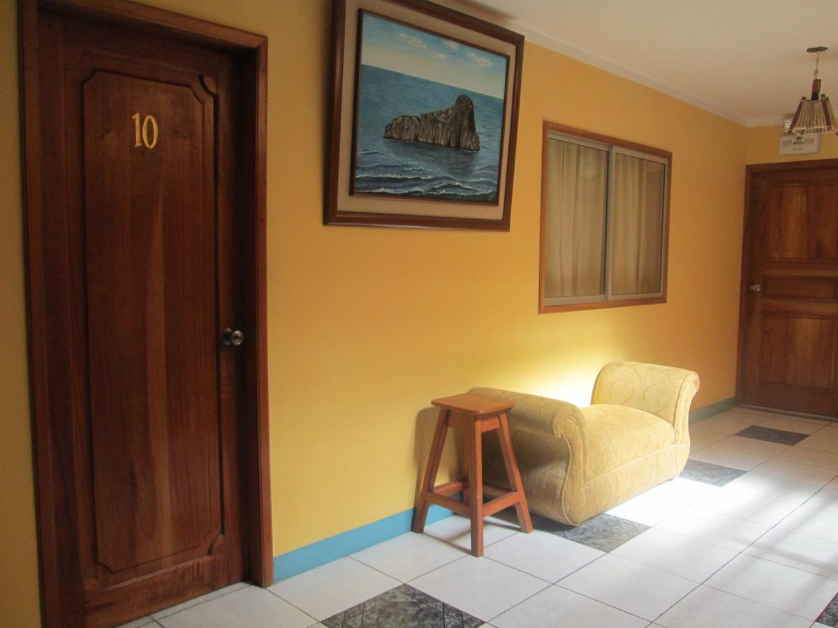 Hostal Leon Dormido ปูแอร์โต บาเกริโซ โมเรโน ภายนอก รูปภาพ