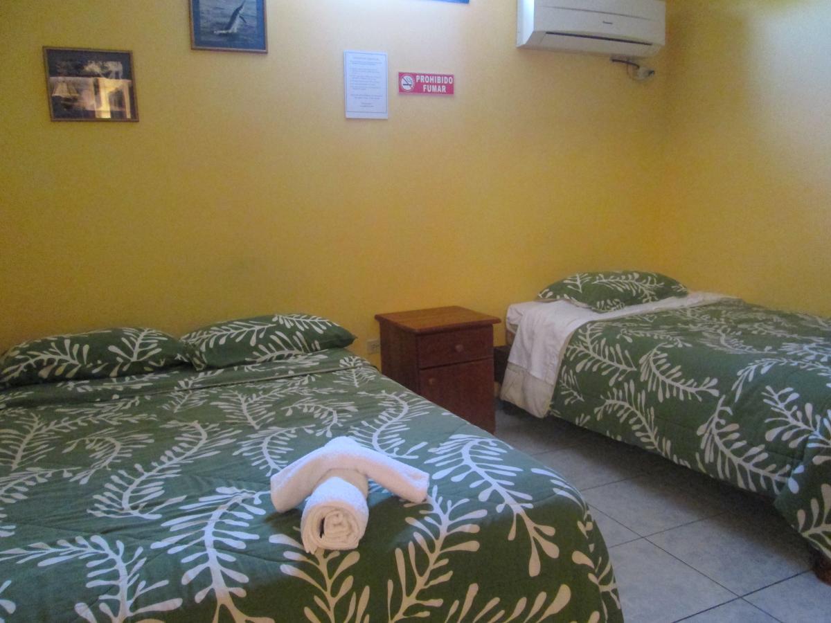 Hostal Leon Dormido ปูแอร์โต บาเกริโซ โมเรโน ภายนอก รูปภาพ