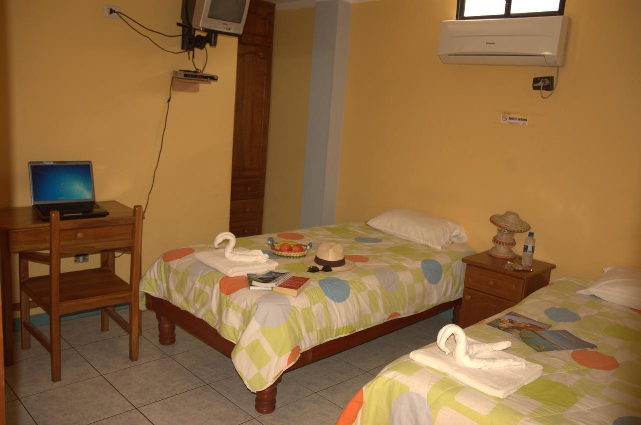 Hostal Leon Dormido ปูแอร์โต บาเกริโซ โมเรโน ภายนอก รูปภาพ
